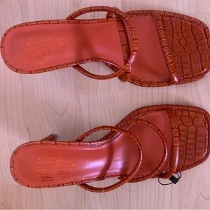 Charlotte stone Zuma shoes new never worn  size 7